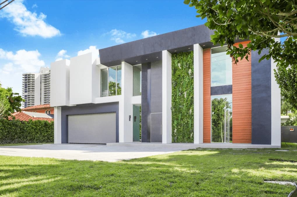 Front elevation and garden at 391 Holiday Drive